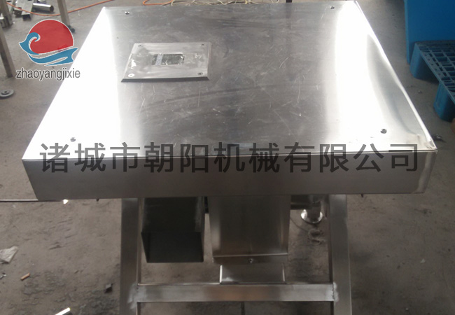 Duck gizzard peeling machine